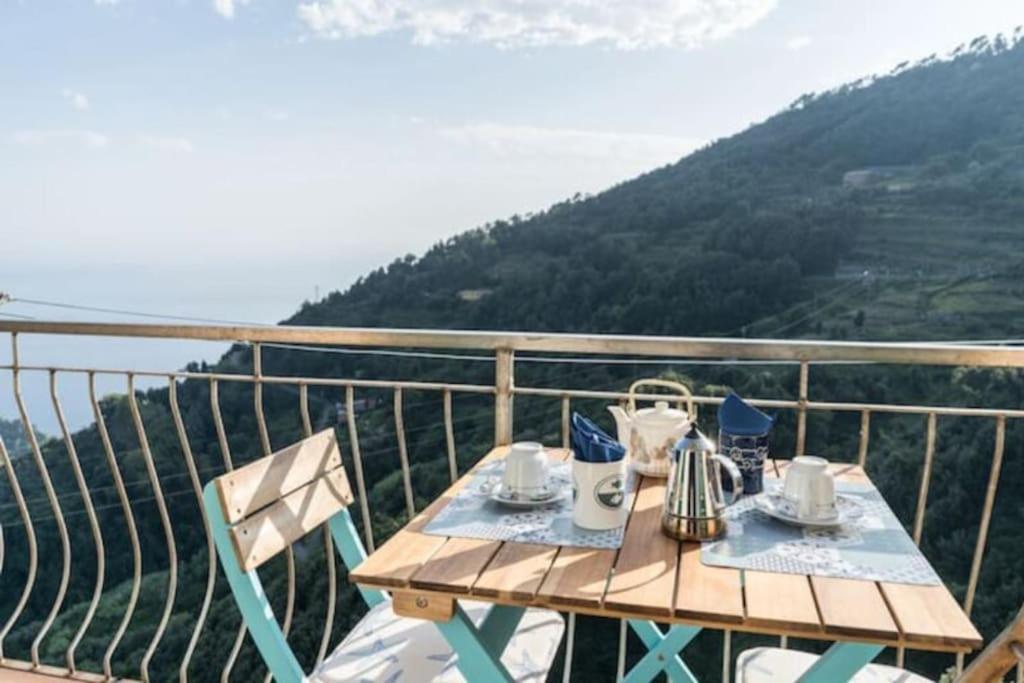 韦尔纳扎La Finestra Sul Mare A Drignana别墅 外观 照片